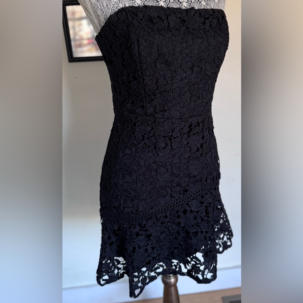 Style state black dress. Women’s strapless lace black dress.